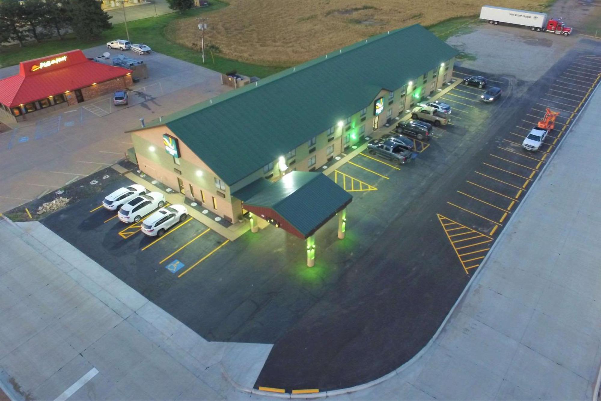 Quality Inn Russell Exterior photo